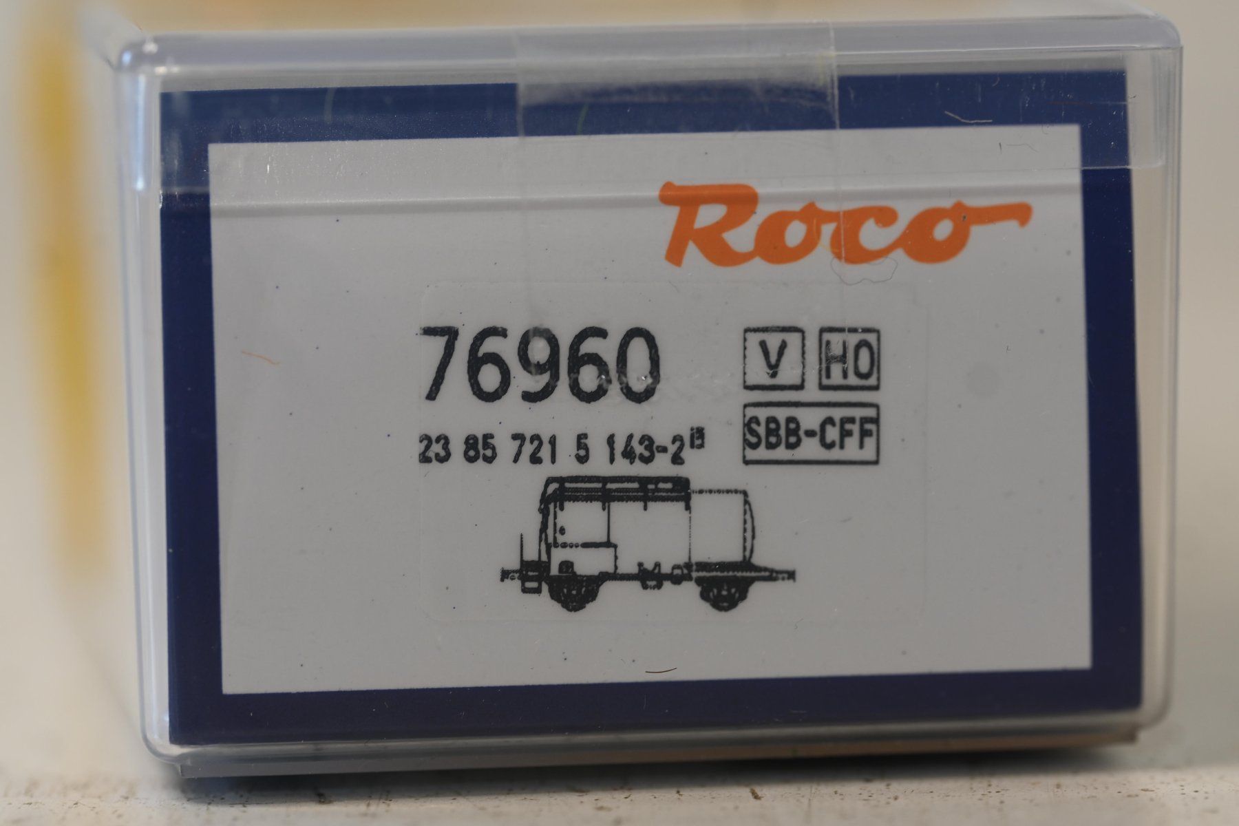 Roco Modellini di ferrovie: Kesselwagen AVIA Roco HO/DC mit OVP – Usato da Laupen ZH venduto da Zmoewe 7