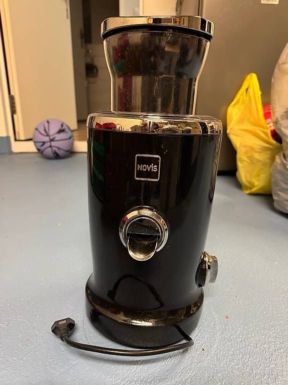 Novis Elettrodomestici da cucina: NovisVitaJuicer S1 SEV black edition – Usato da Turgi venduto da tra_8mnq 1