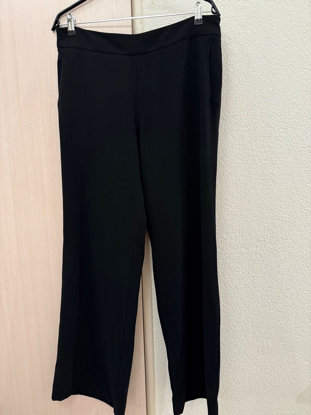 Pantaloni: ADOLFO DOMINGUEZ DAMENHOSE – Usato da Zürich venduto da flo_7cvq