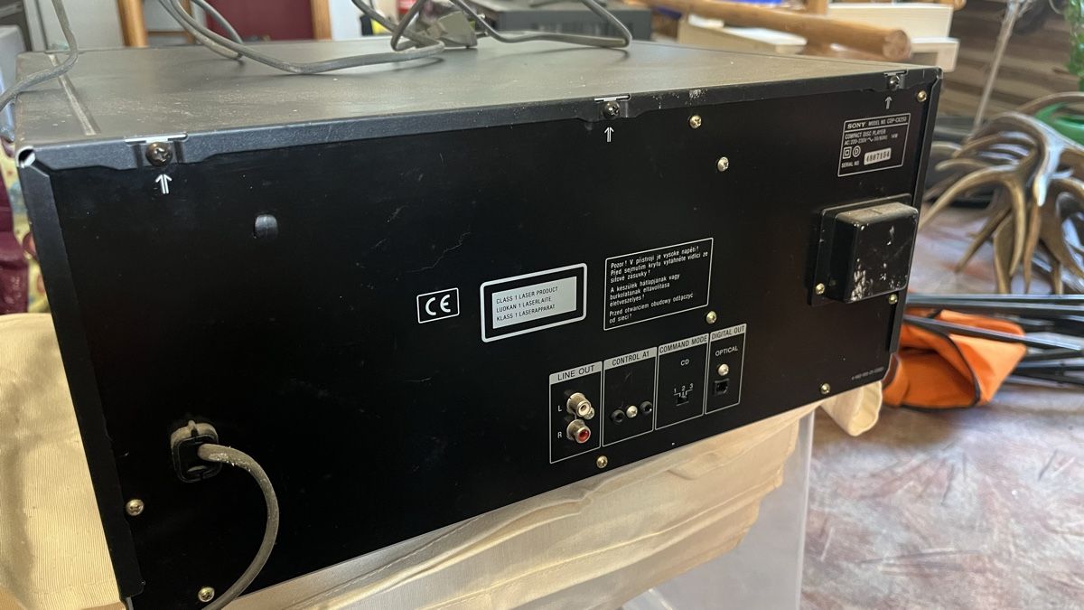 Sony Lecteur multimedia & Streamer: Sony Cd 200 – D'occasion à Schiers par Valzeina 1