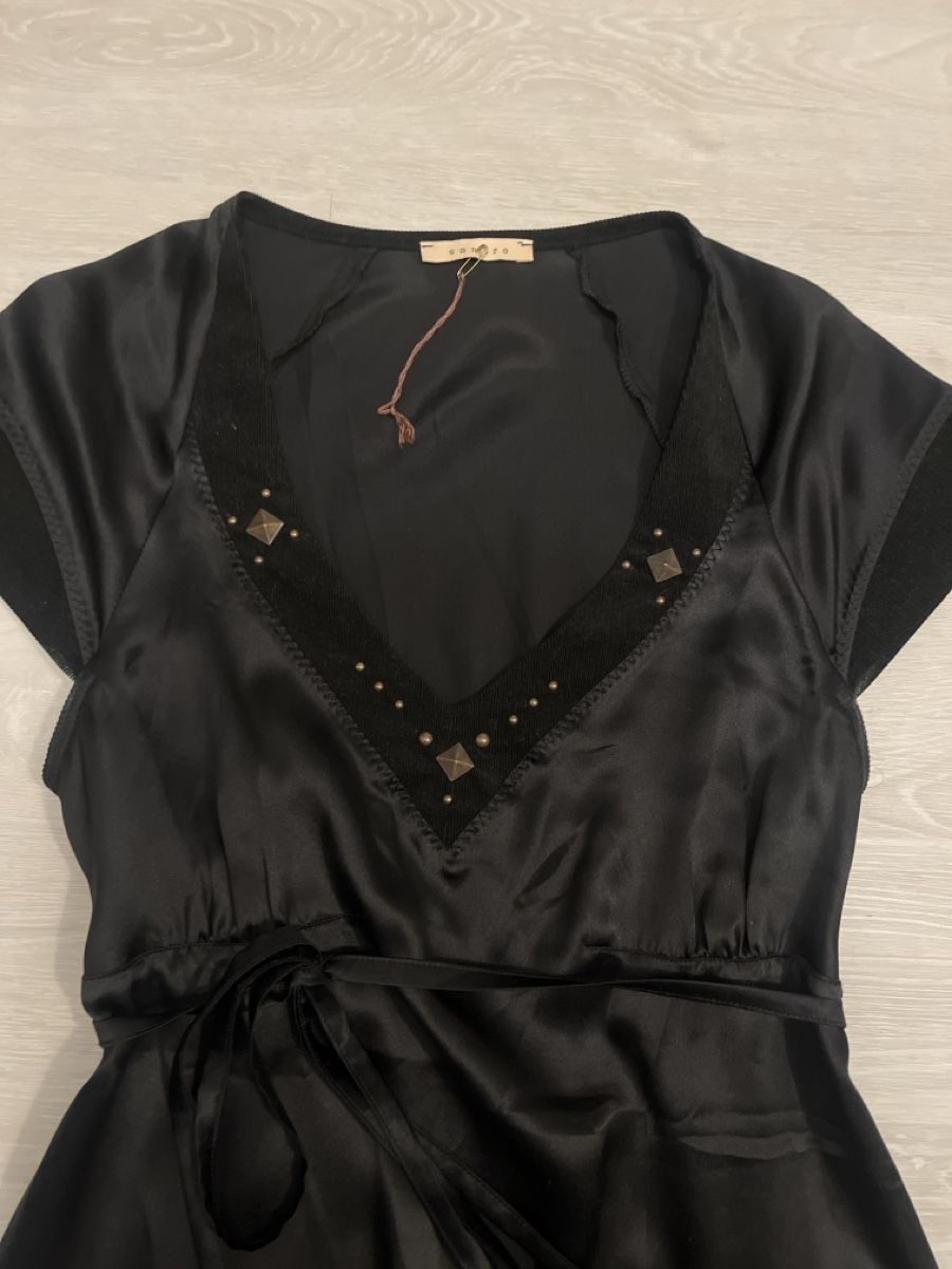 Sandro Vestiti: Sandro Seidenkleid, Schwarz, Grösse XS – Nuovo (secondo la descrizione) da Derendingen venduto da CaMiPa5 1