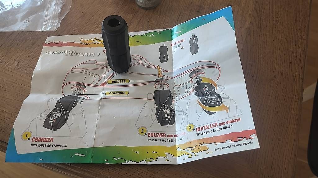 Alle Werkzeuge: Fussball Stollen Eindrehwerkzeug – Gebraucht aus Aarwangen von ThierrySchaer98 2