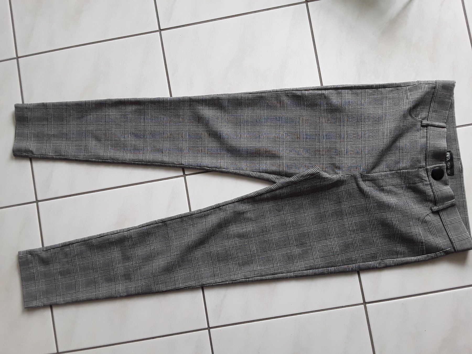 Zara Pantaloni: Neuw. Zara Hosen Gr. S – Nuovo (secondo la descrizione) da Heimberg venduto da Samprof