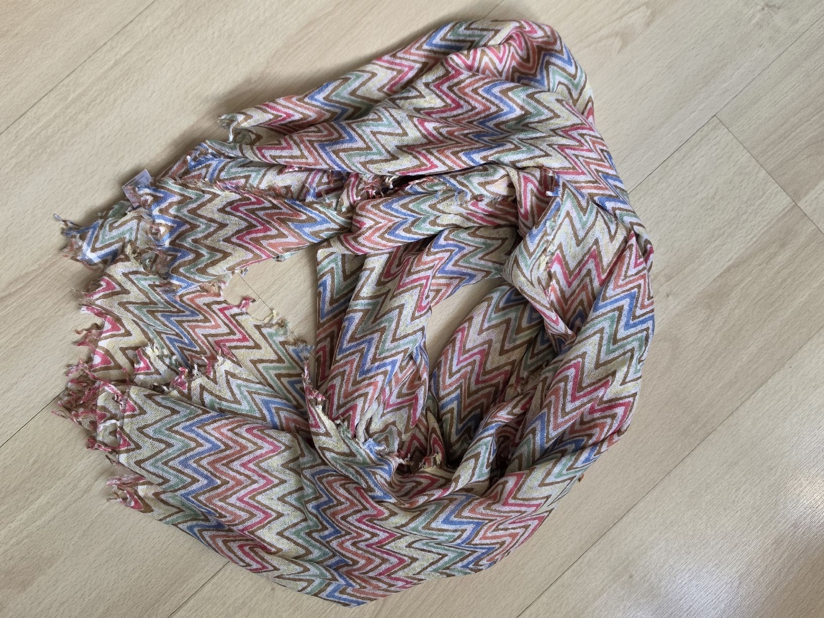 Hemisphere Foulards, Tücher & Schals: HEMISPHERE SCHAL BUNT – Gebraucht aus Adlikon von jahr01 4