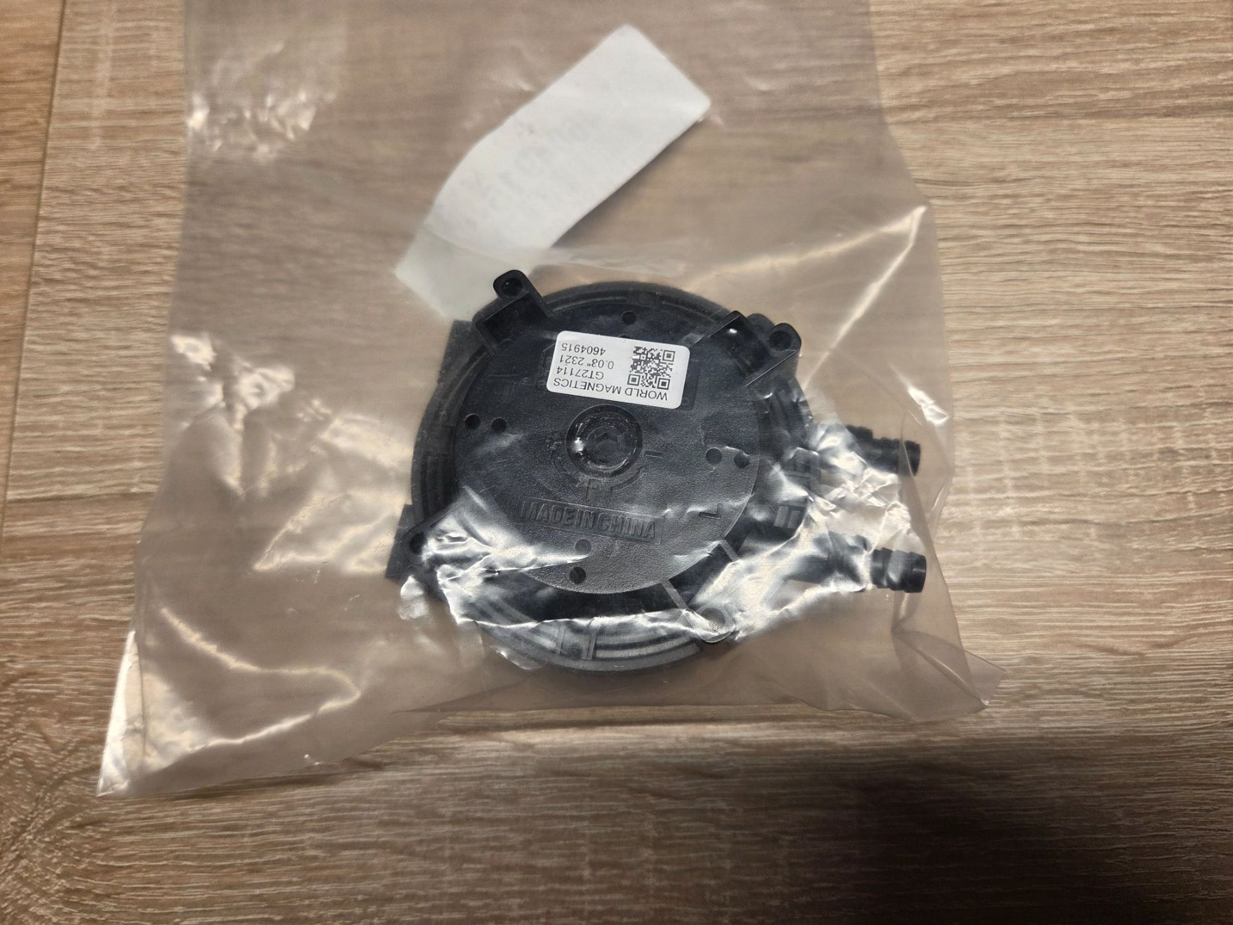 Componenti elettronici: Airswitch PS100 Goldtec 4604915 125V Luftschalter – Nuovo e nell'imballaggio originale da Zürich venduto da Alibaba1234 3