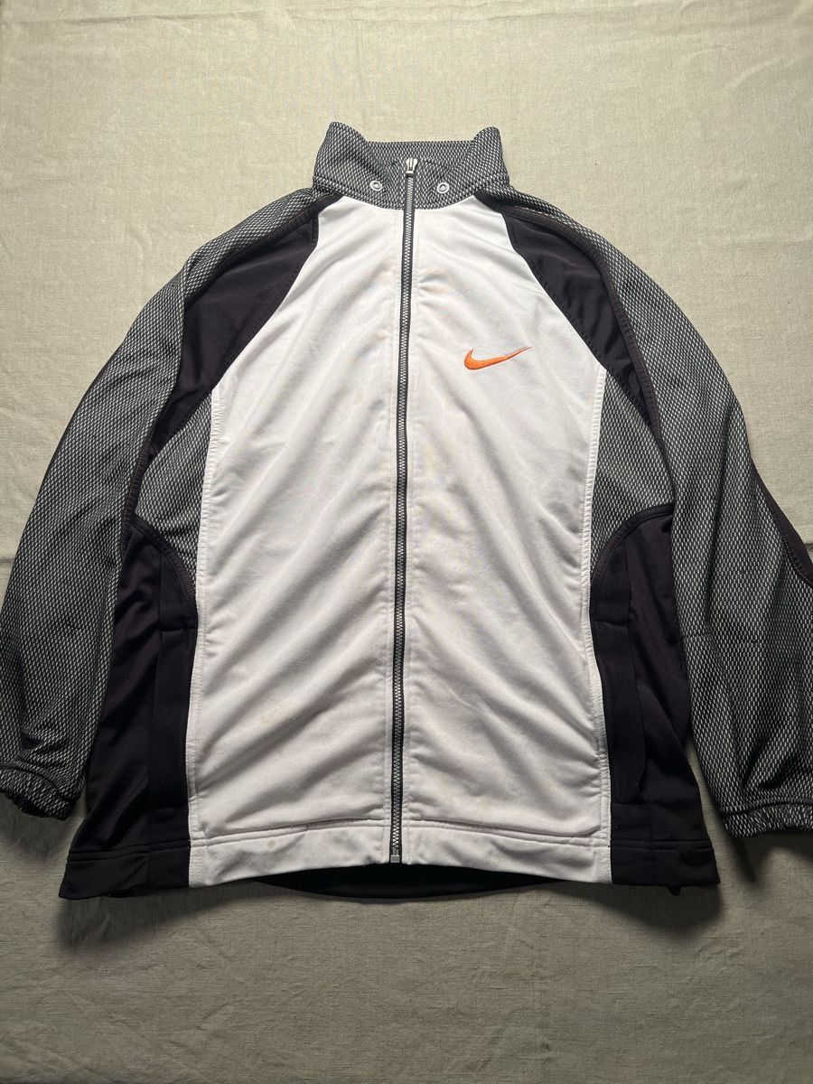 Nike Giacche: Nike Jacket Schwarz Gr. L – Usato da Zürich venduto da zleoh