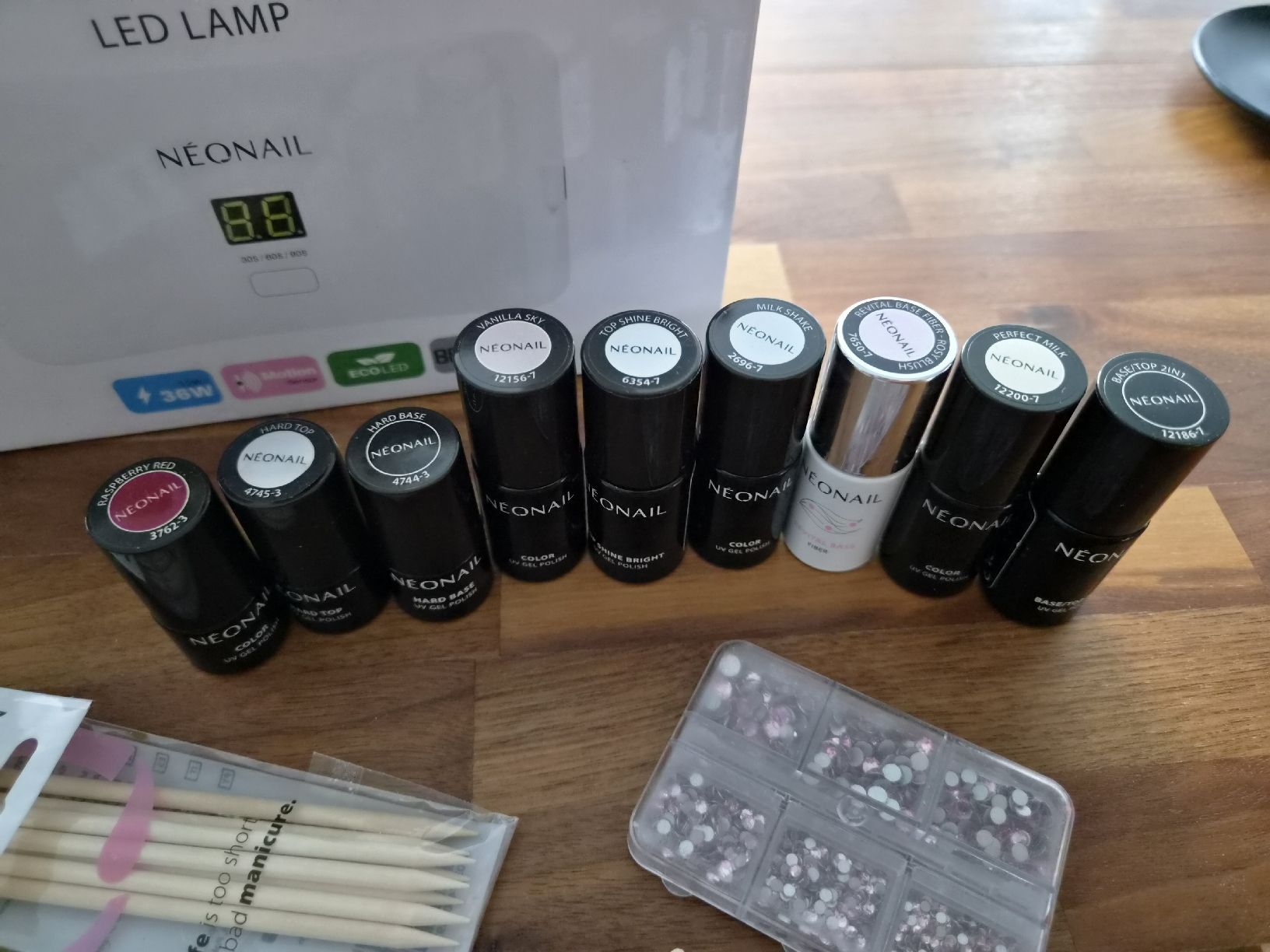 Shellac Nagellack: Neonail set – Gebraucht aus Bülach von Recherchieren 2