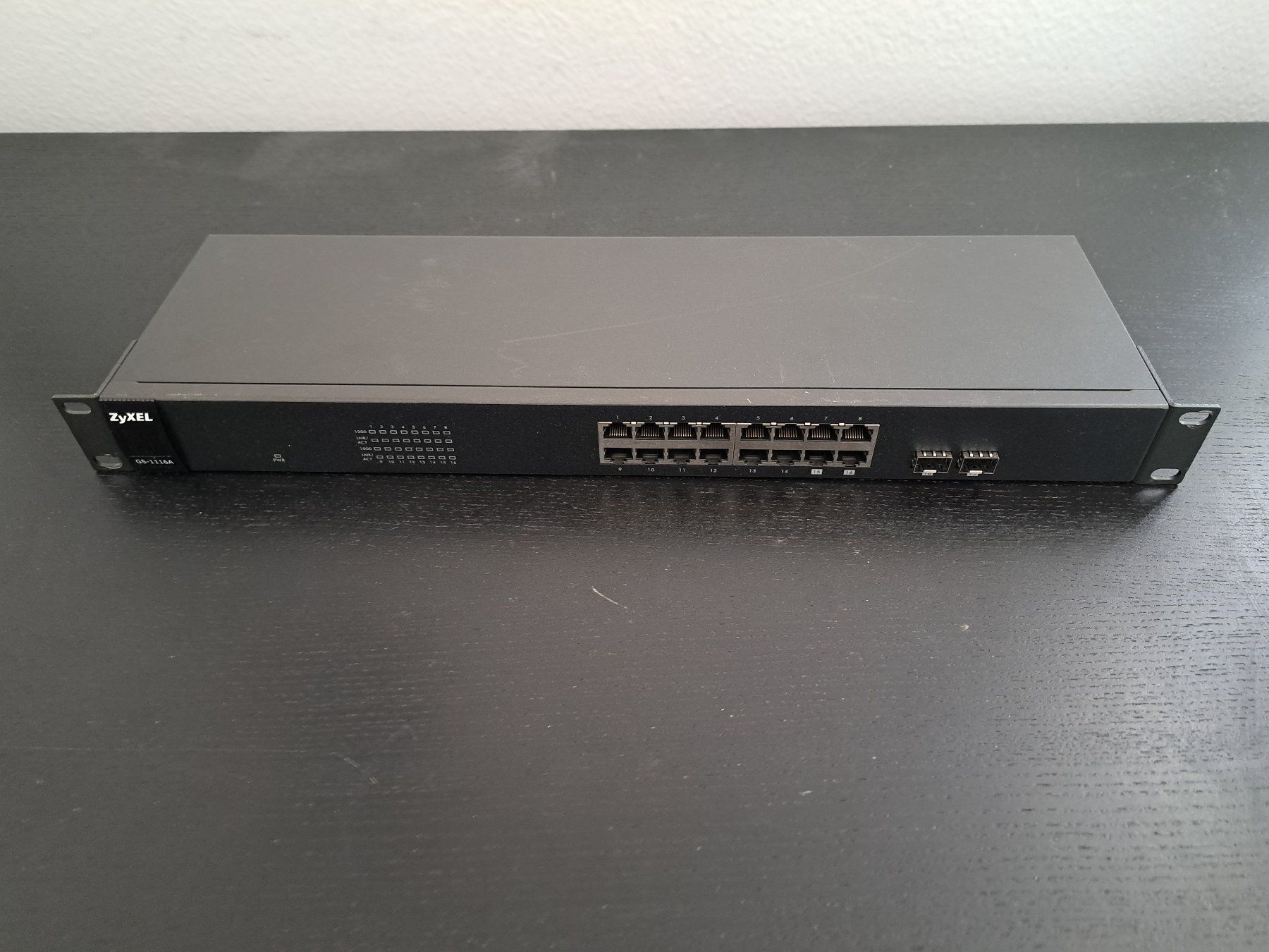 Zyxel Hub & Switch: Zyxel GS-1116A Gigabit-Ethernet-Switch – Usato da Effretikon venduto da Skycon