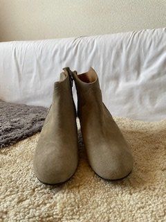 Isabel Marant Damenschuhe: Isabel Marant Taupe Suede Dicker Booties Size 38 – Neu (gemäss Beschreibung) aus Bernhardzell von Sunka0 1