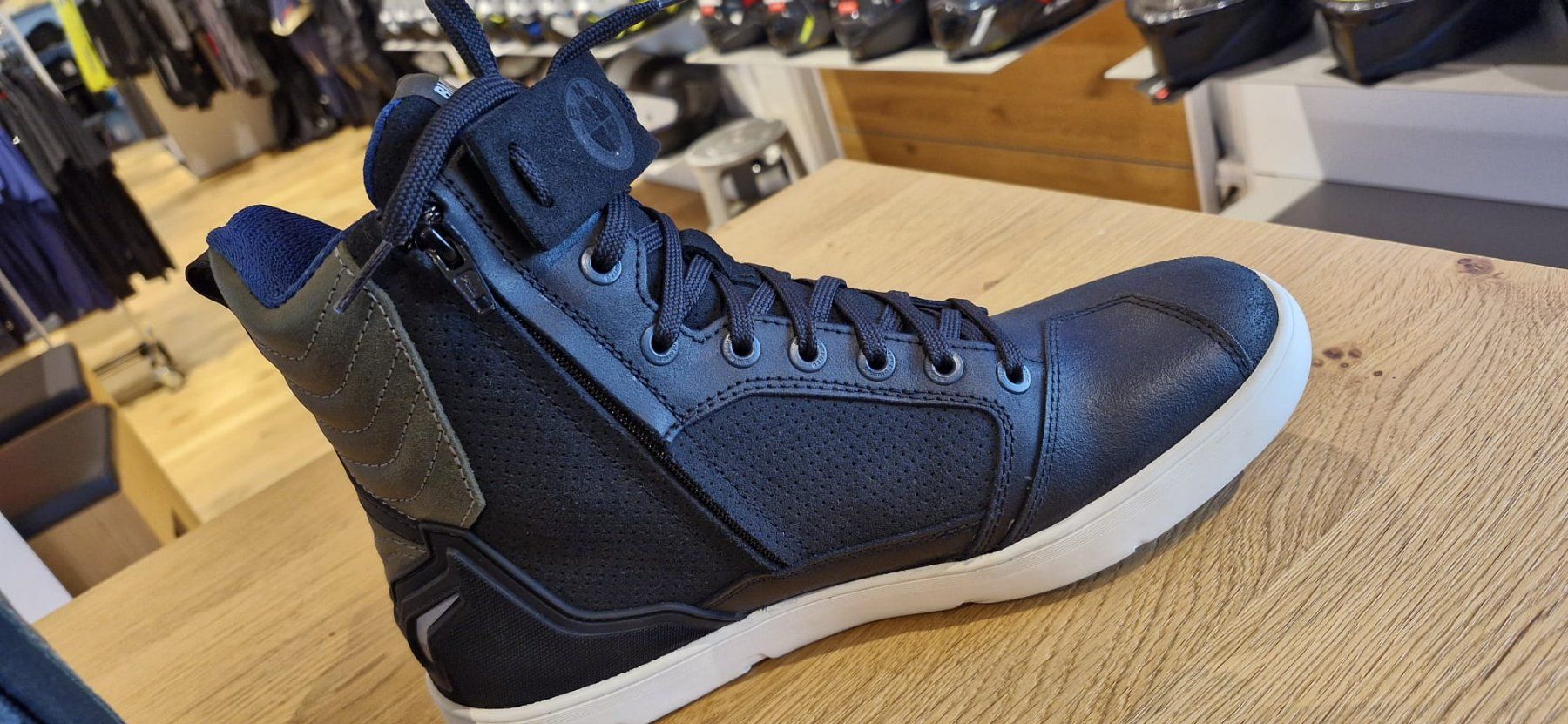 Chaussures hommes: BMW Sneaker Dry Gr. 44 – Neuf avec emballage d'origine à Ursenbach par adm_dw2j 3