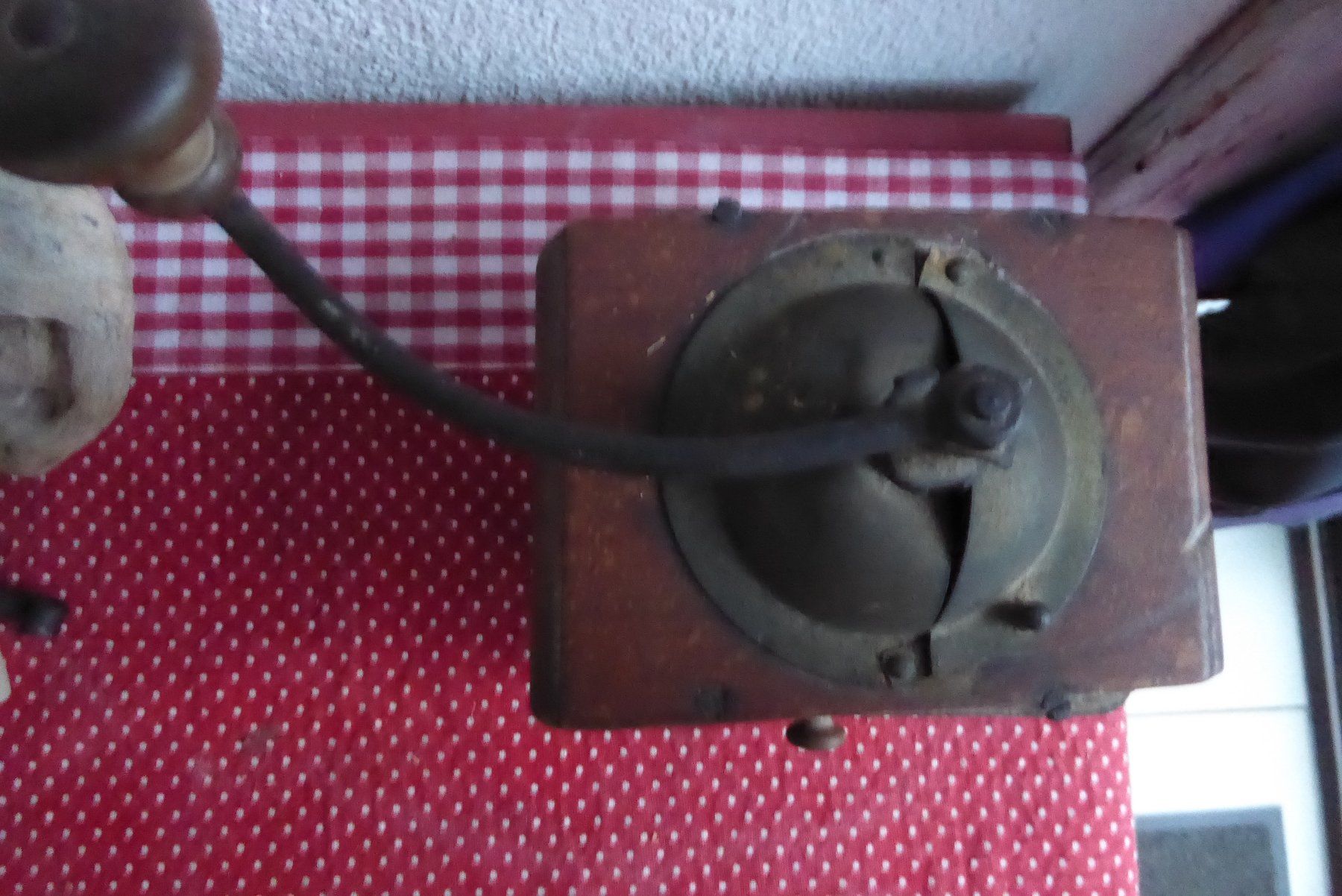 Elettrodomestici da cucina: Antike Kaffemühle – Usato da Sargans venduto da Benziner 2