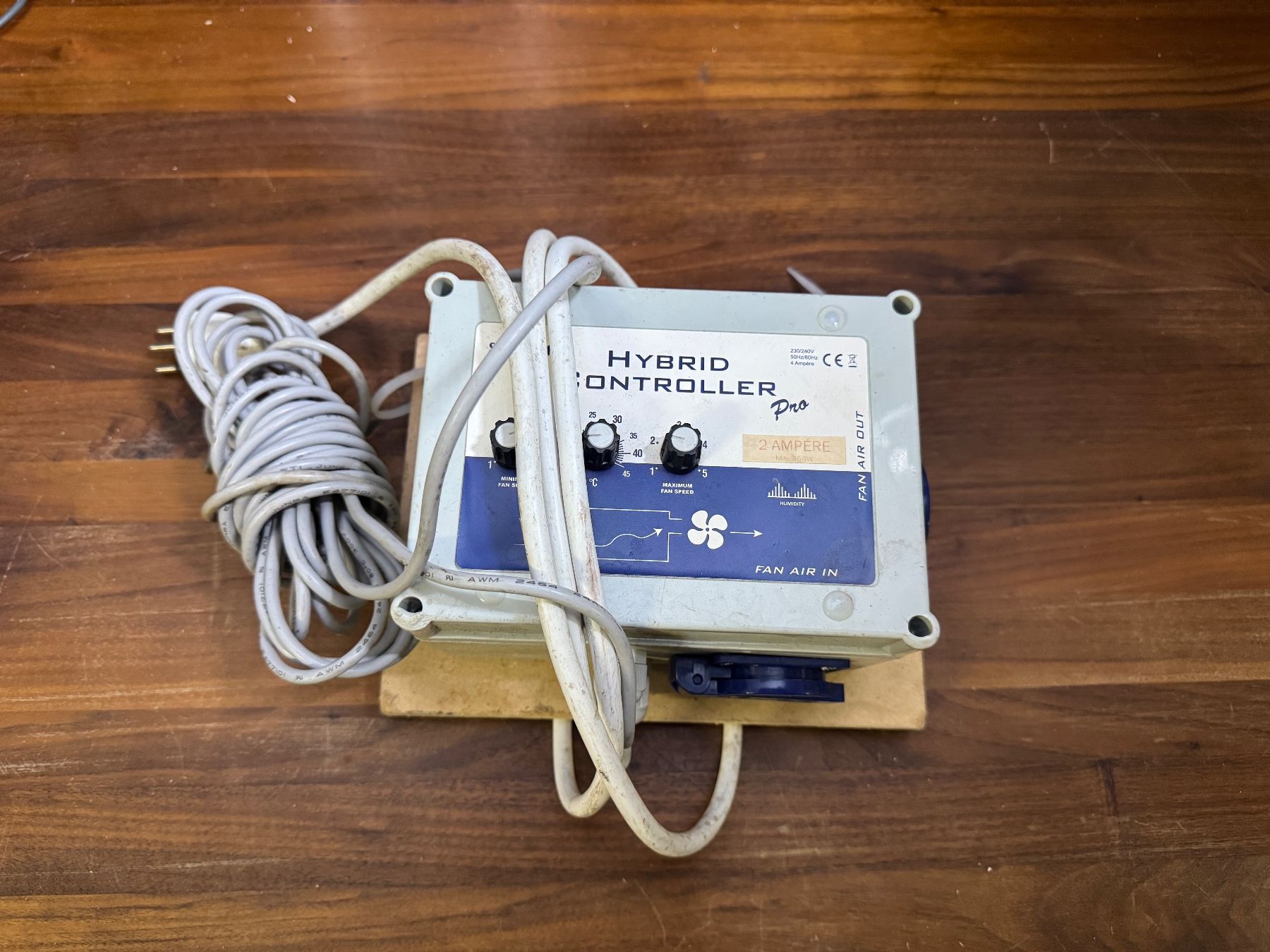Growbox Altro: Hybrid Controller Pro 2 CBD Grow – Usato da Zürich venduto da Zuerich_Seebach