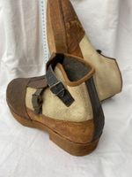 museale Holzschuhe und Schusterleisten, Vintage, Antik, Deko