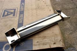 Nissan 300ZX Z32 Edelstahl Strebe unter Auspuffrohre