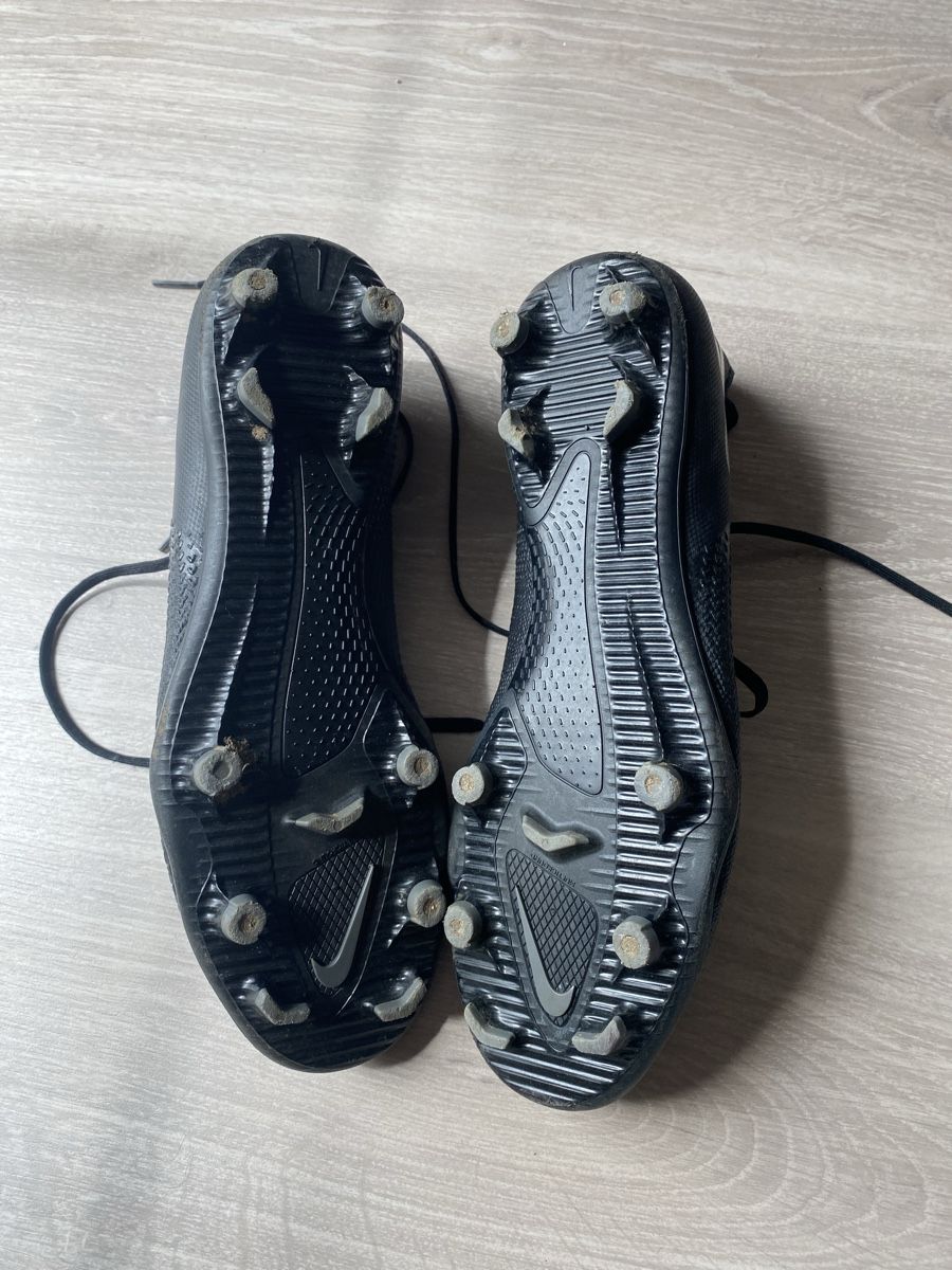 Nike Herrenschuhe: Fussballschuhe Nike Phantom Grösse 42 – Gebraucht aus Zollikofen von eli_82mn 2