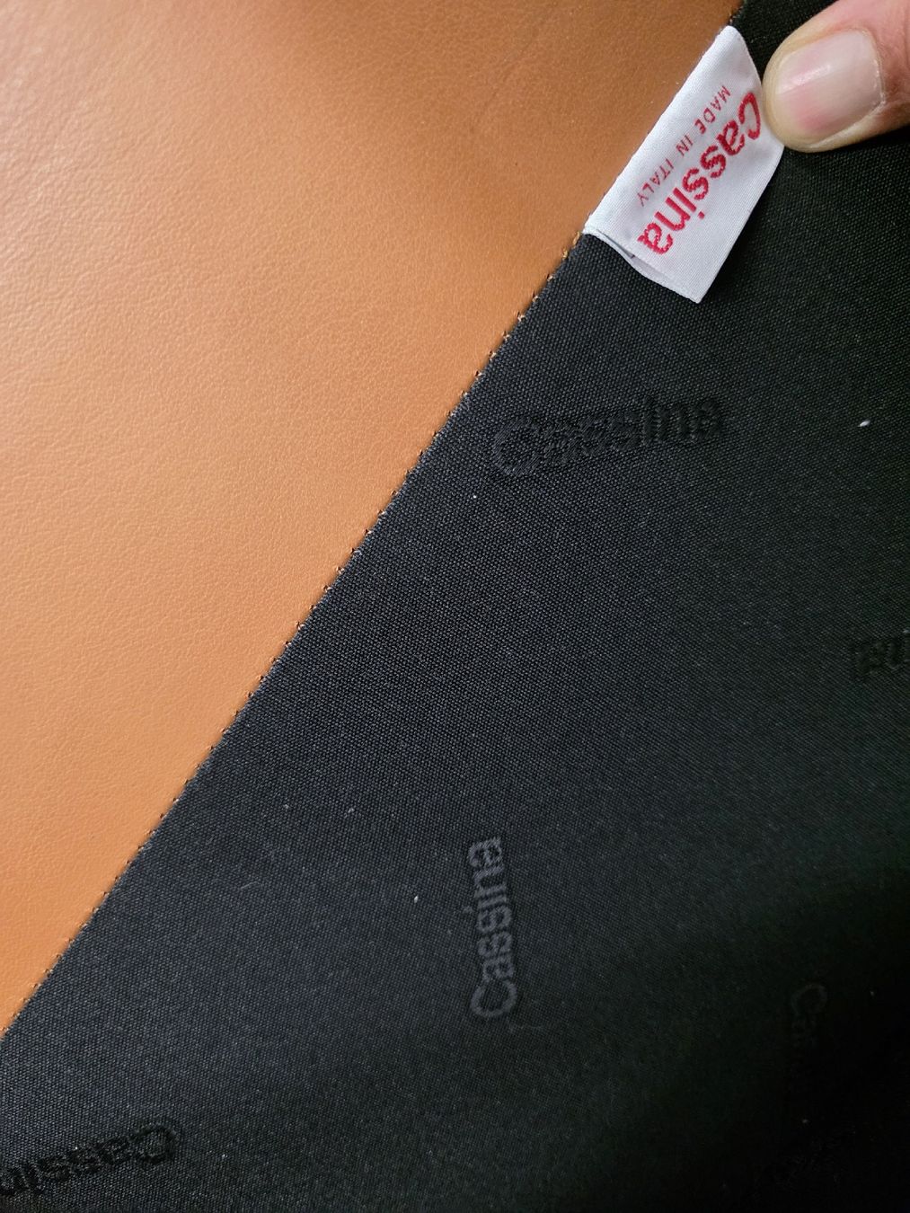 Cassina Sessel: Designer Sessel Cassina Maralunga Leder – Gebraucht aus Lichtensteig von UsedIN 3