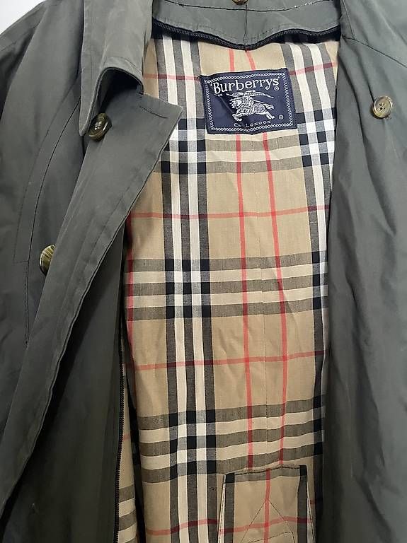Burberry Cappotti: Burberry Original trenchcoat 38 Short – Usato da Arbon venduto da pau_7dz6 1