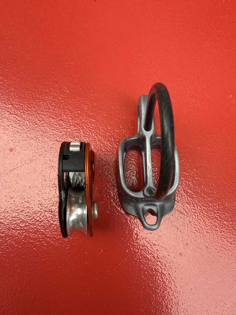 Attrezzatura da arrampicata: PETZL Micro Traxion – Usato da Bern venduto da Frank_W_AbagnaleJr 1