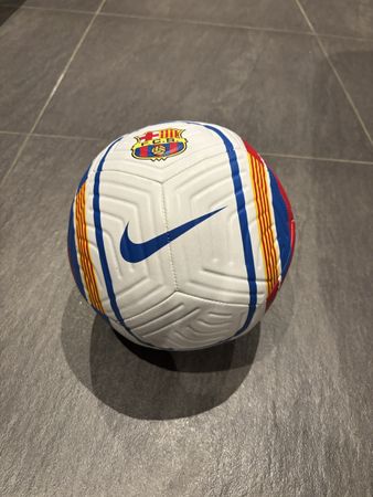 FC Barcelona Fussball Nike Grösse 5, Top Zustand