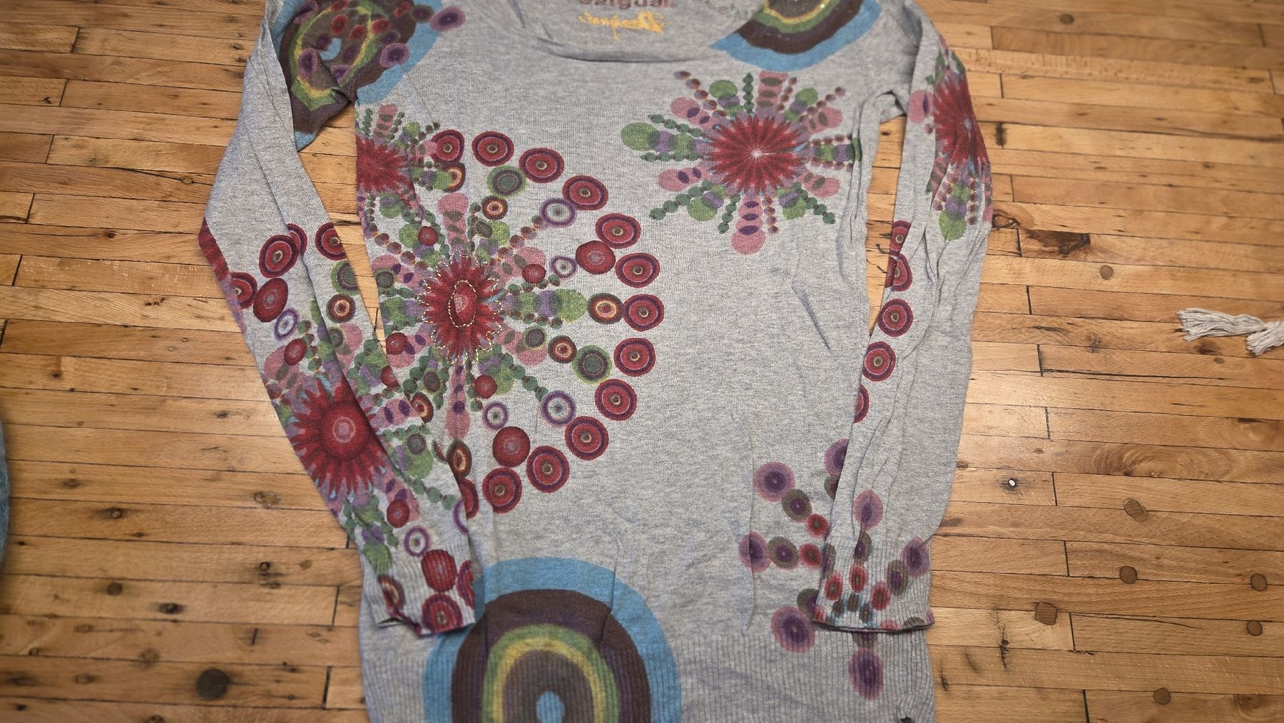 Desigual Pullover & Sweatshirts: Desigual Pullover – Gebraucht aus Winterthur von sandi99 3