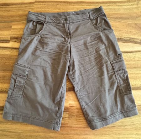 Nike Fit kurze Damen Bermuda Gr. 36
