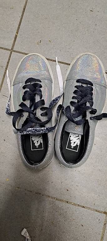Scarpe da uomo: Vans uniche! – Nuovo e nell'imballaggio originale da Losone venduto da LauBeta 1