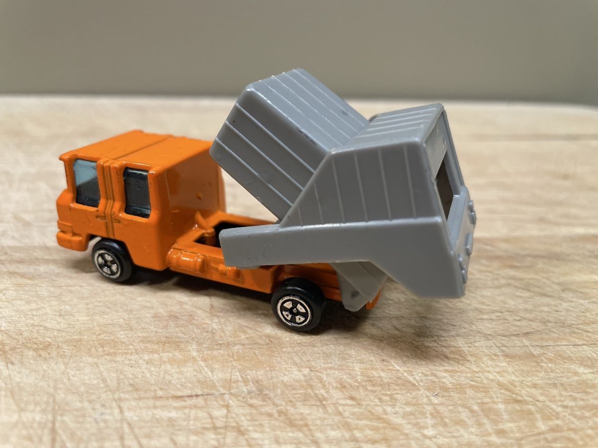 Corgi Toys Modellini d'auto: Corgi Refuse Truck / Abfallwagen – Usato da Frauenfeld venduto da Challenger77 4
