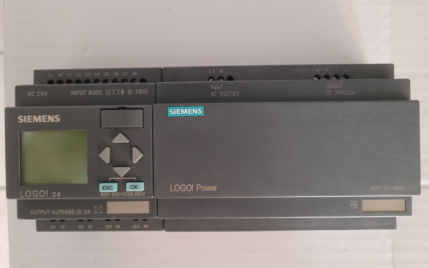 Siemens Componenti elettronici: Siemens Logo mit Netzgerät – Nuovo (secondo la descrizione) da Biberist venduto da renatoflug