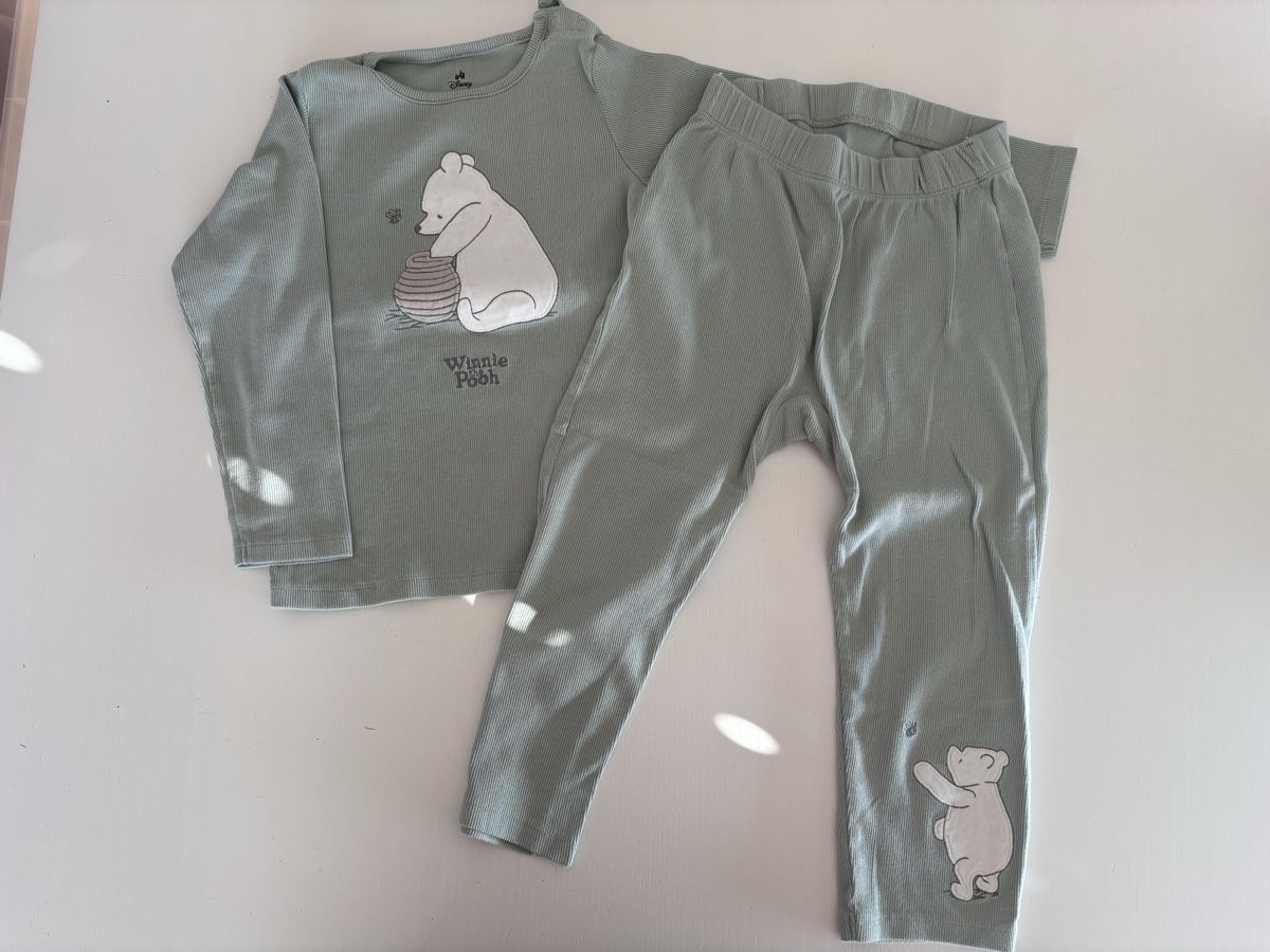 Pigiami: Winnie Pooh Pijama Grösse 104 – Usato da Wangen an der Aare venduto da Semadeni13