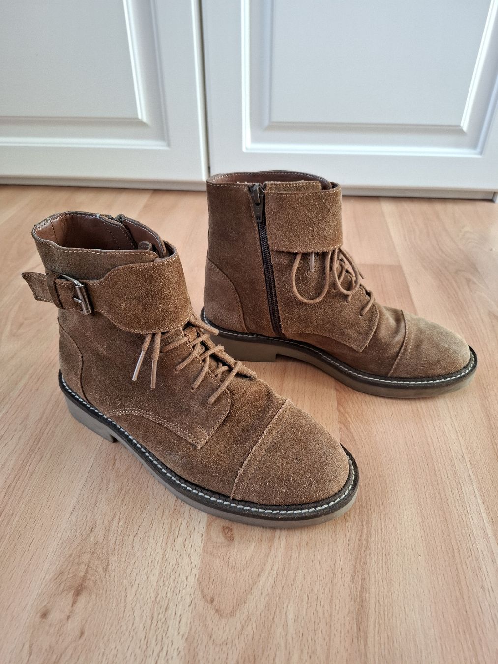 Damenschuhe: Bottines taille 37 – Gebraucht aus La Tour-de-Peilz von Marin_nette