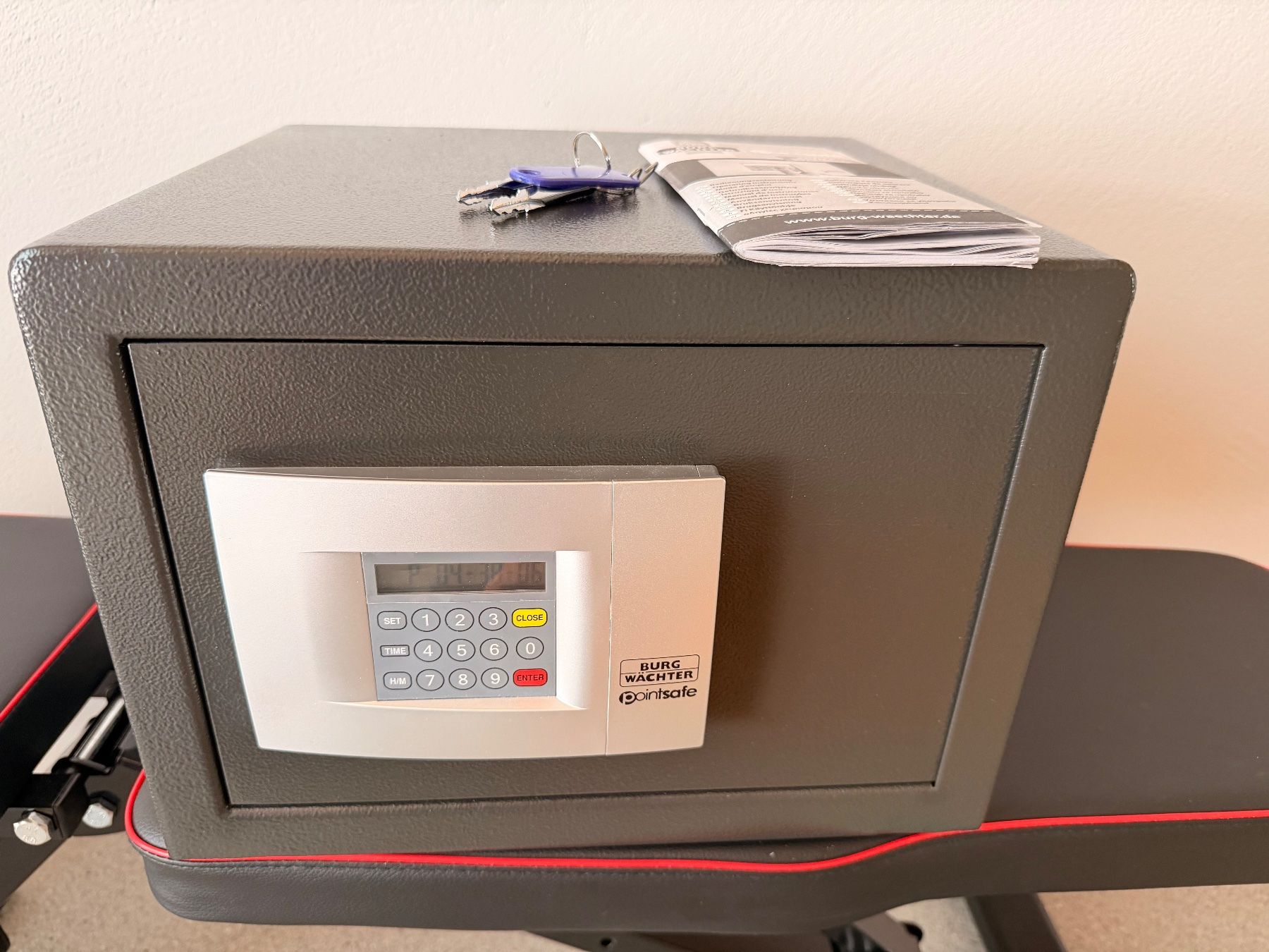 Tresor: Möbeltresor Burg&Wächter PointSafe P2E – Gebraucht aus Baldegg von Swissspeed