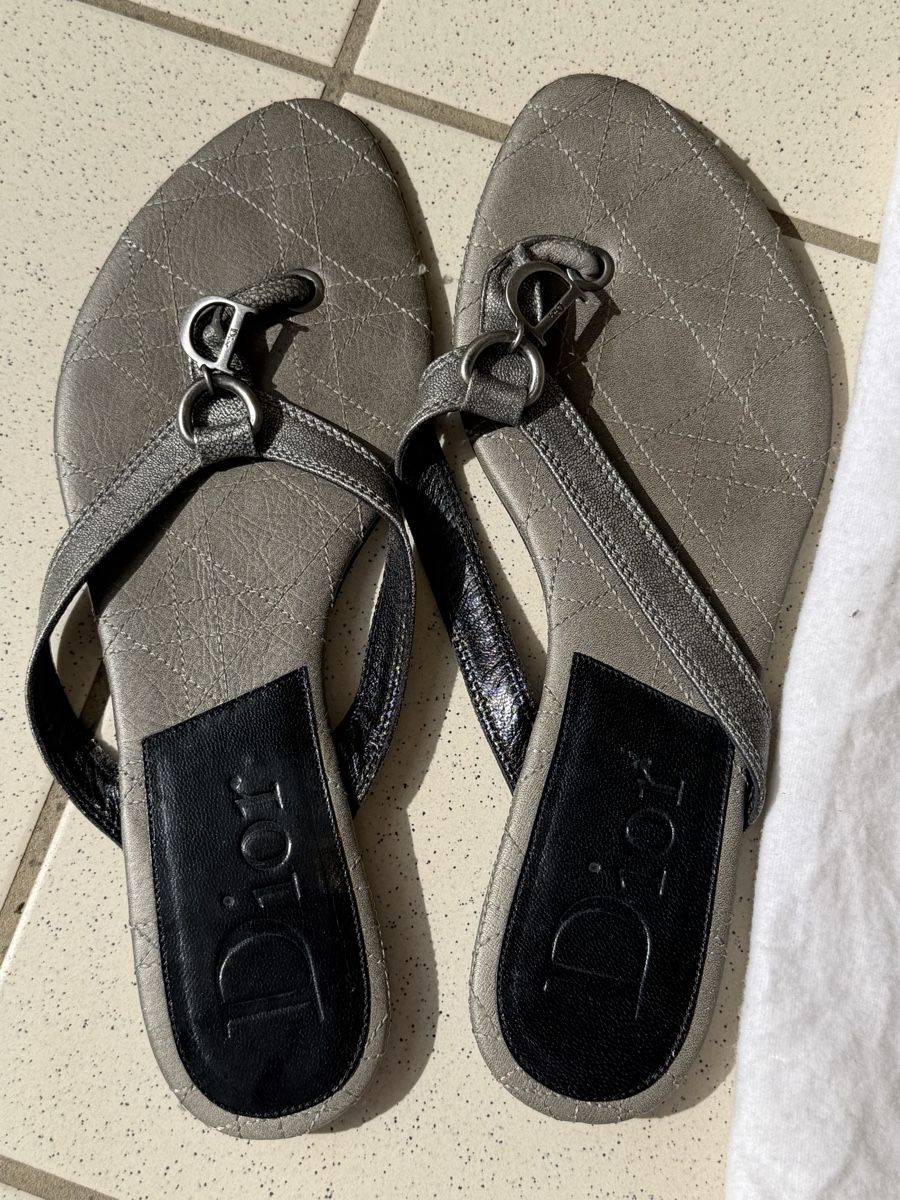 Dior Scarpe da donna: DIOR tongs  – Usato da Veyrier venduto da nop 1