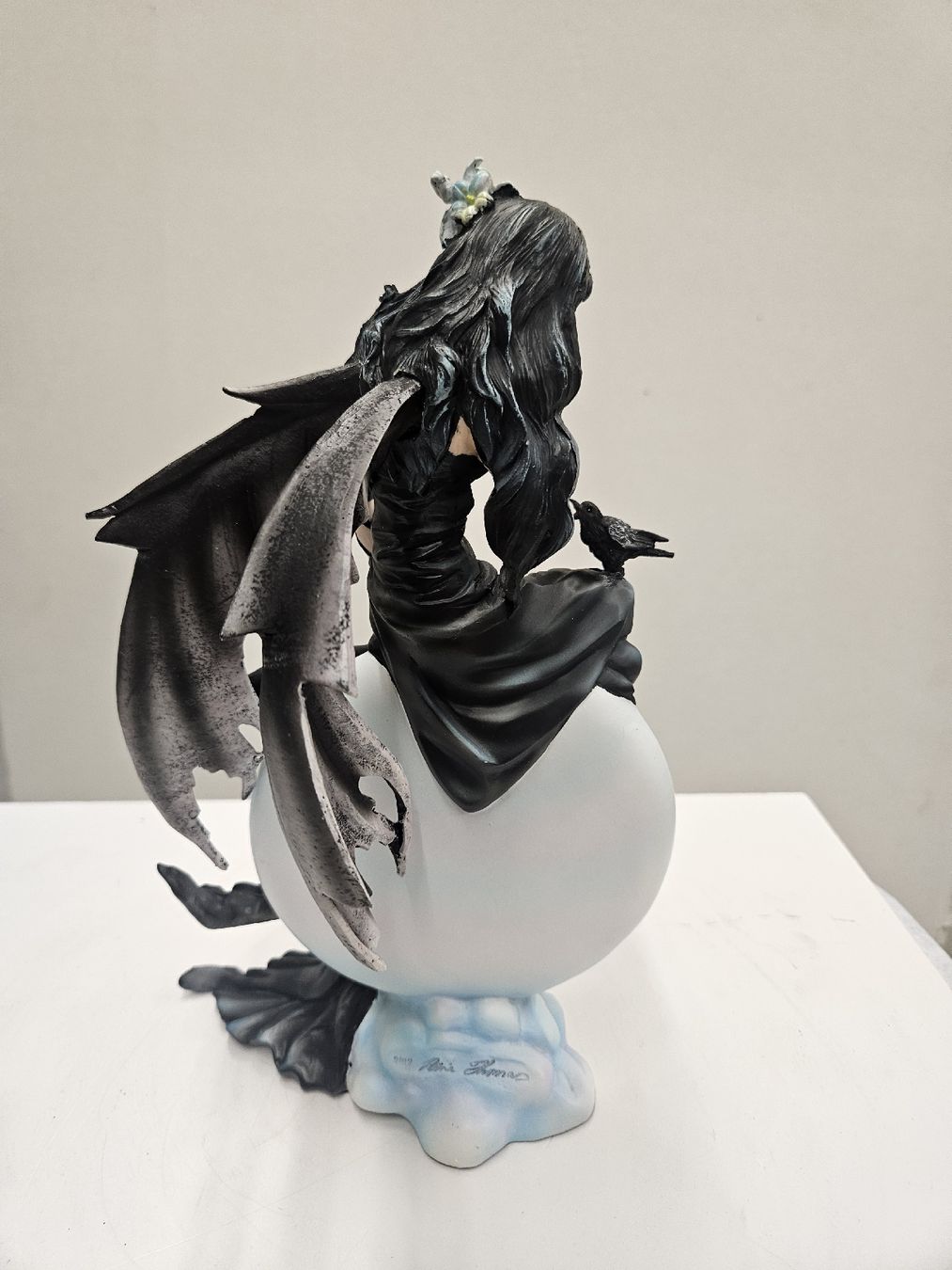 Statuette: Dark Skies von Nene Thomas – Nuovo e nell'imballaggio originale da Dielsdorf venduto da Kenan997 1