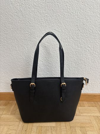 Schwarze Handtasche in Top Zustand, nie getragen