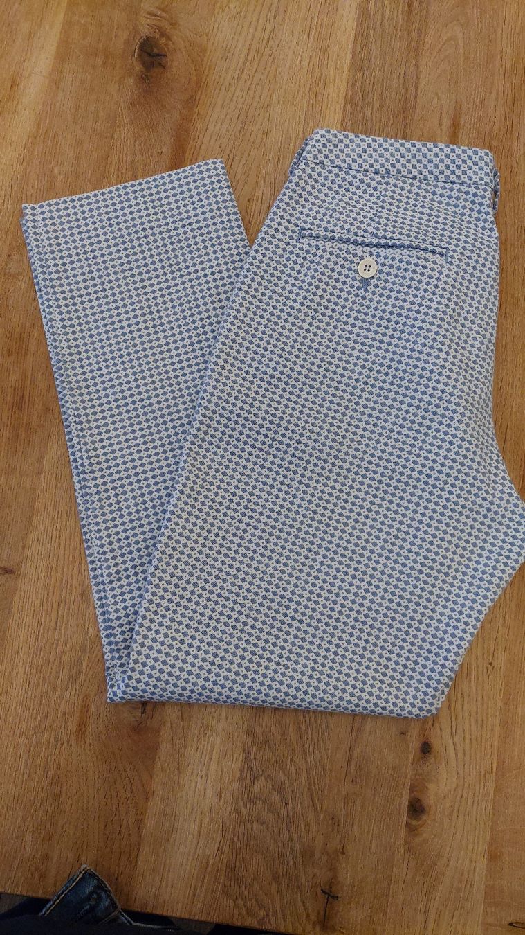 Max Mara Pantaloni: Weekend Max Mara Hose, Slim Cigarette, hellblau gr 36 – Usato da Gwatt (Thun) venduto da Letzte-Chance-III 5