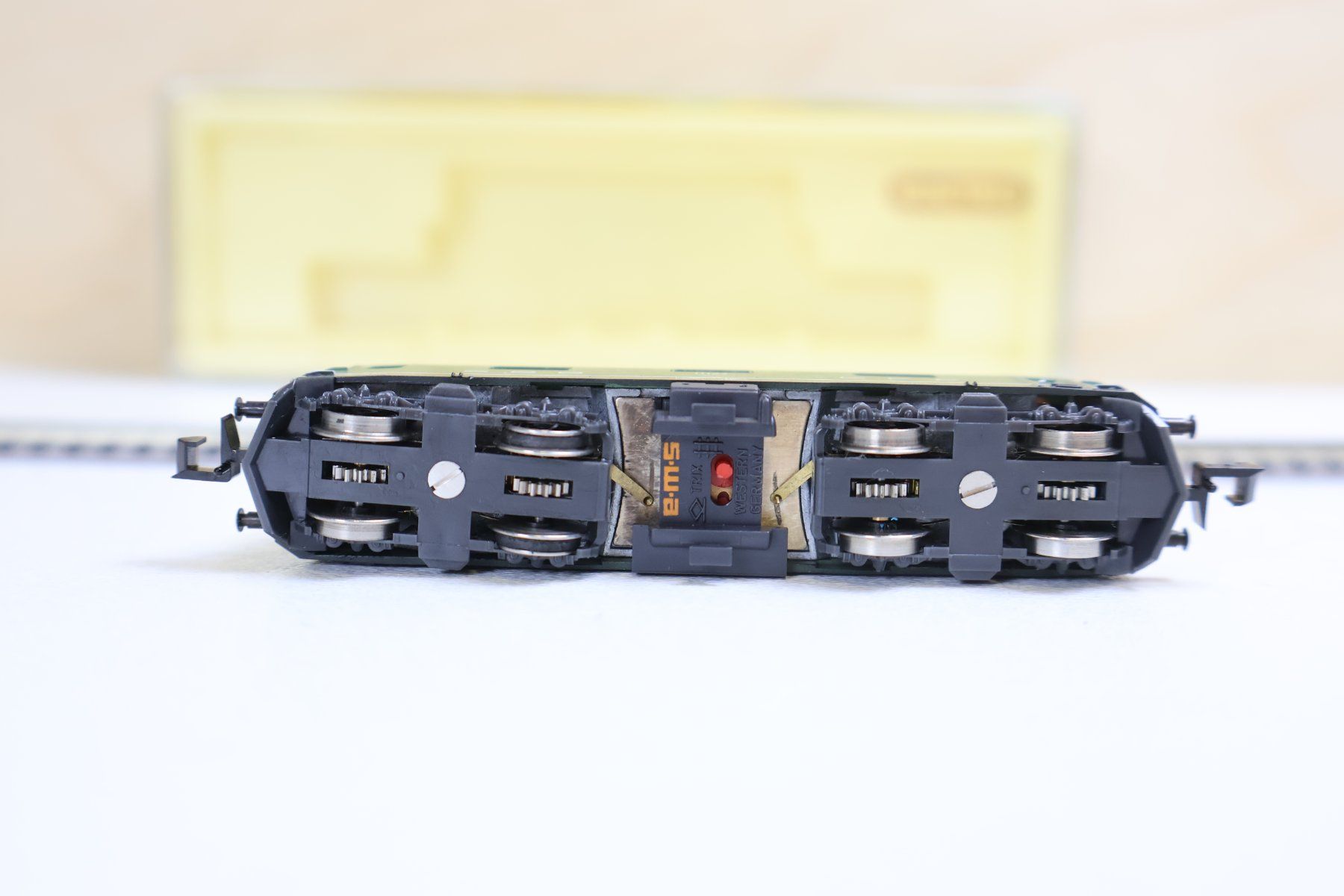 Trix Modellini di ferrovie: Minitrix EMS SBB Re 4/4 E-Lok - Spur N 2171 – Usato da Winterthur venduto da Monstera 7