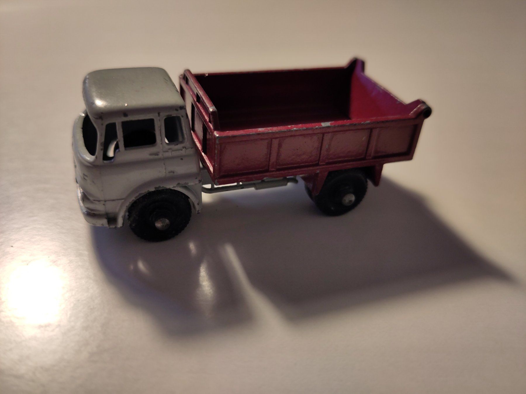 Lesney Modellini d'auto: Modellauto Lesney 7.5 Ton Tipper – Usato da Bülach venduto da Tiefschlaflos