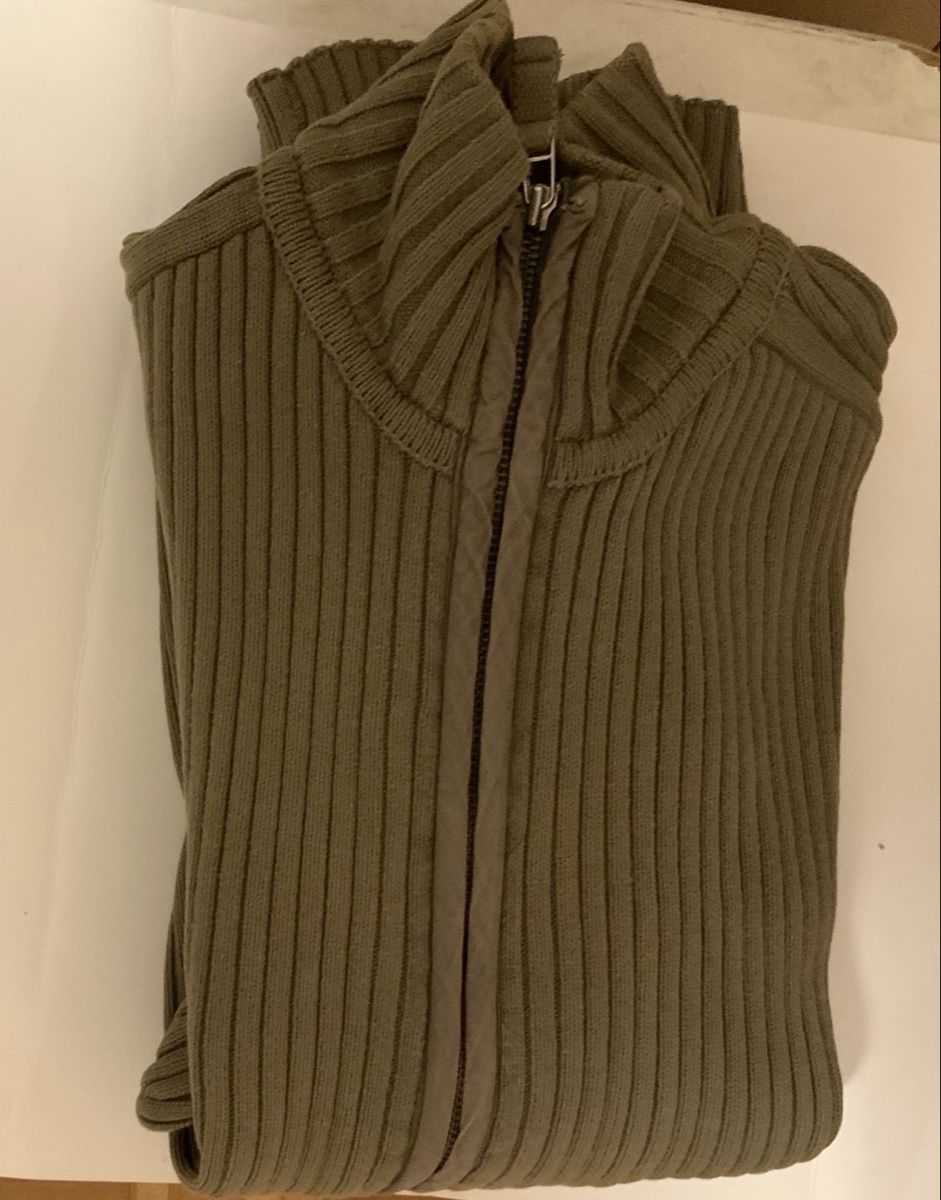 H&M Giacche: Herren Strickjacke H&M O.G.G. Oliv Grösse M – Usato da Wallisellen venduto da AS.TZ.