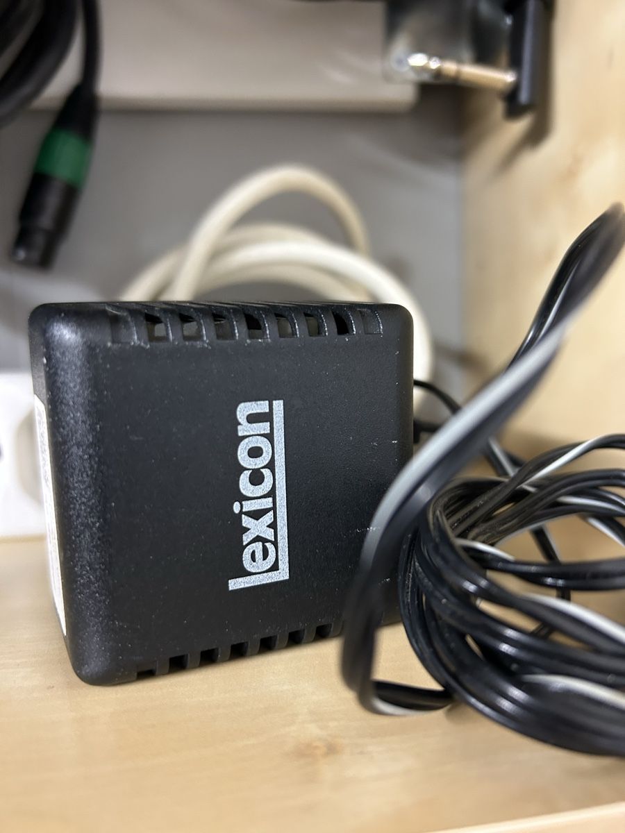 Strumenti musicali: Lexicon Netzteil für Effektgeräten – Usato da Adlikon b.Regensdf venduto da sal_r2q6 1