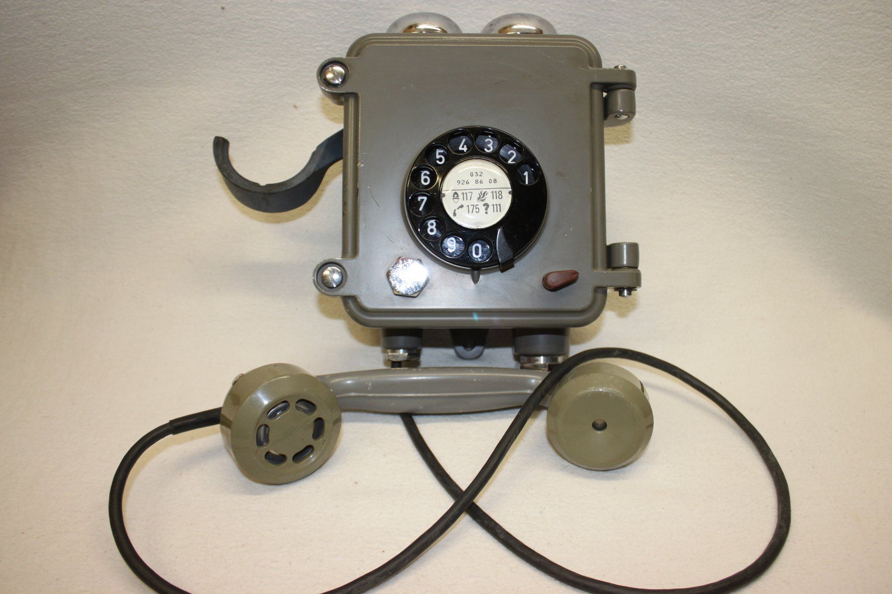 Telefoni: Antikes Wandtelefon / Wandstation – Usato da Thun venduto da Fbchm