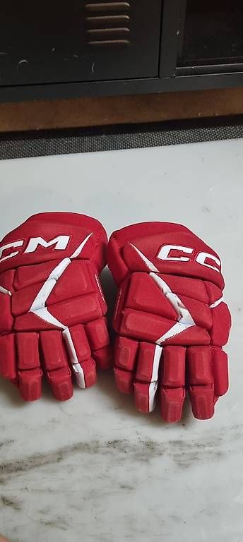 Kinderhandschuhe: CCM Handschuhe Grösse 28 Junior – Gebraucht aus Biel/Bienne von sheila7002