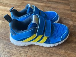 Adidas Hallenschuhe / Turnschuhe Gr. 29 - wenig getragen