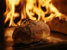 Holzbackofen mit 2 Brennkammern