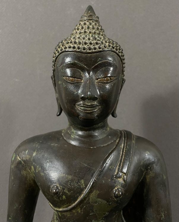 Alter Thai Bronze Buddha mit dunkel grüner Alterspatina | Kaufen auf ...