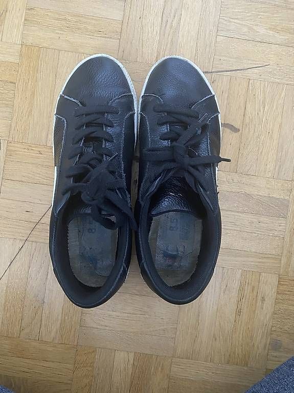 Scarpe da uomo: Schwarze Champion Sneaker | Champion – Usato da Laufen venduto da Looc_ 1