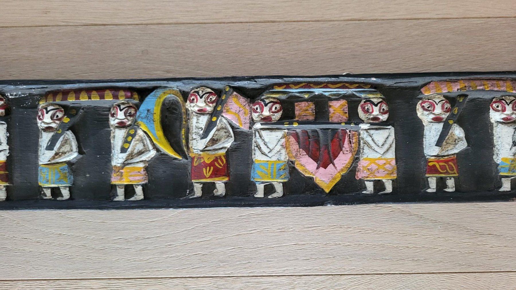 Xilografie: Indonesisches Handgeschnitztes Relief aus Holz, – Usato da Arbon venduto da ubamert 2