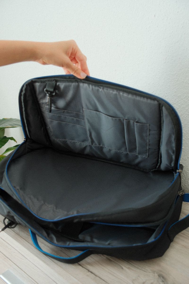 Wenger Taschen: Wenger Laptoptasche, schwarz  – Gebraucht aus Wetzikon ZH von ber_pr6n 4