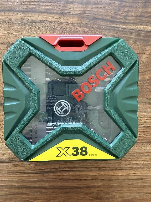 Bosch Tutti gli attrezzi: Bosch X38 Bohrer- & Bitset 38-teilig im Koffer – Nuovo e nell'imballaggio originale da Winterthur venduto da jgroeble