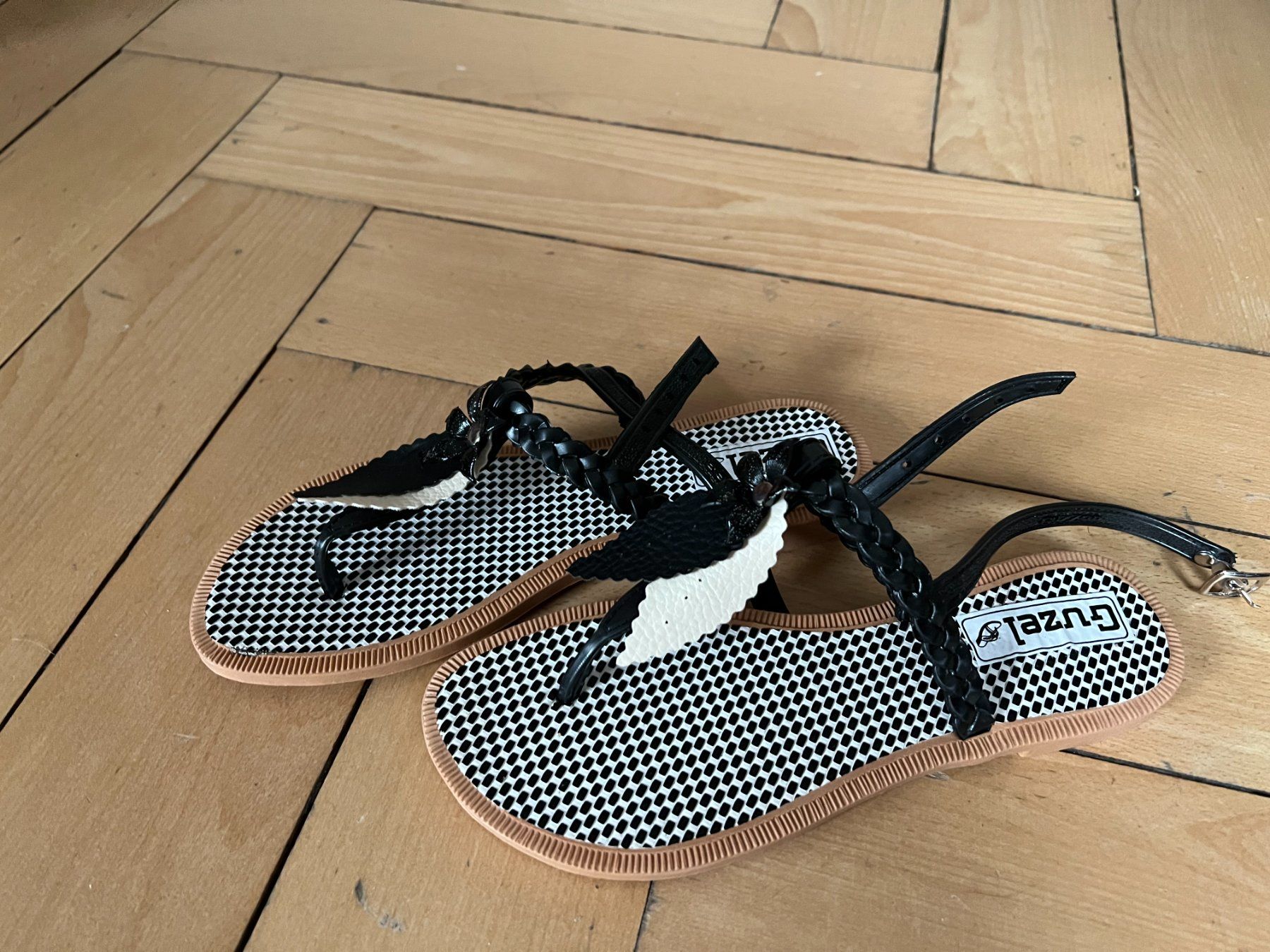 Damenschuhe: Latschen Gummi, schwarz/weiss Gr. 38 – Neu (gemäss Beschreibung) aus Oensingen von katepe 2