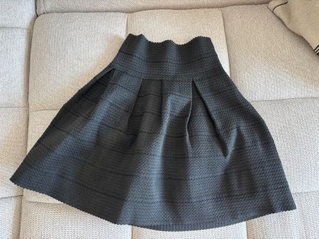 Jupe noire élastique et bouffante taille S